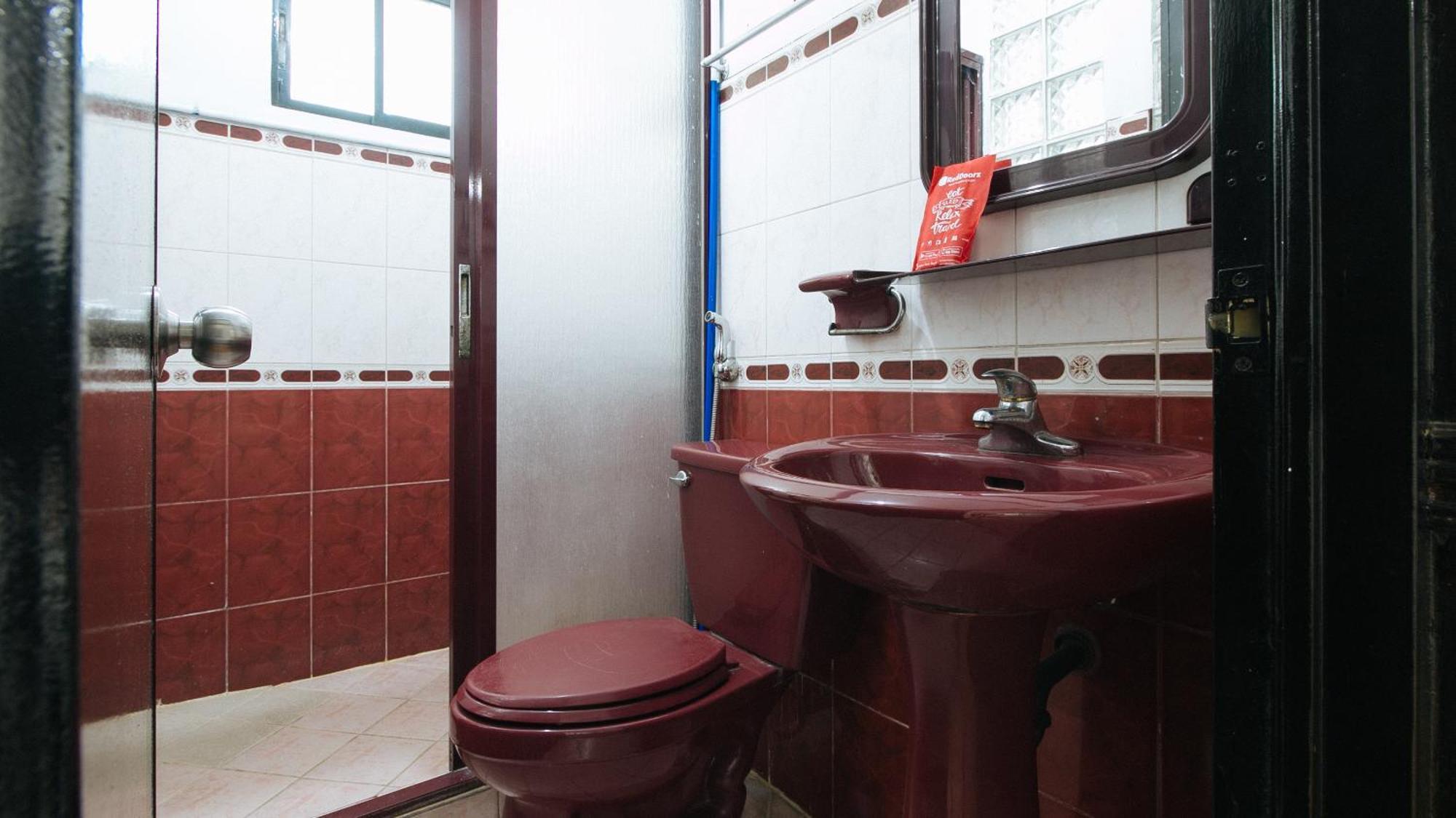 Reddoorz At Plus Villa Gloria Taguig Exterior foto